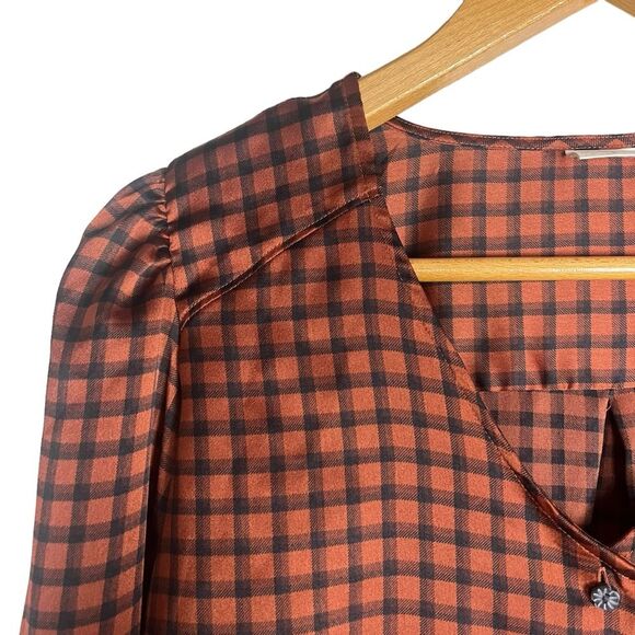 Levi’s Silky Brown Button Down Large - Picture 6 of 10